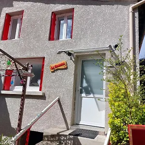  Hébergement de vacances La Traboule Maison De Avec Extérieur